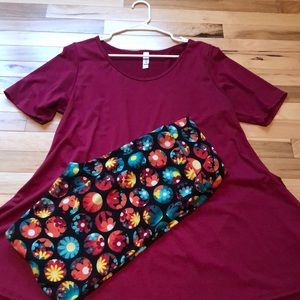 LuLaRoe perfect tee size L and TC leggings.